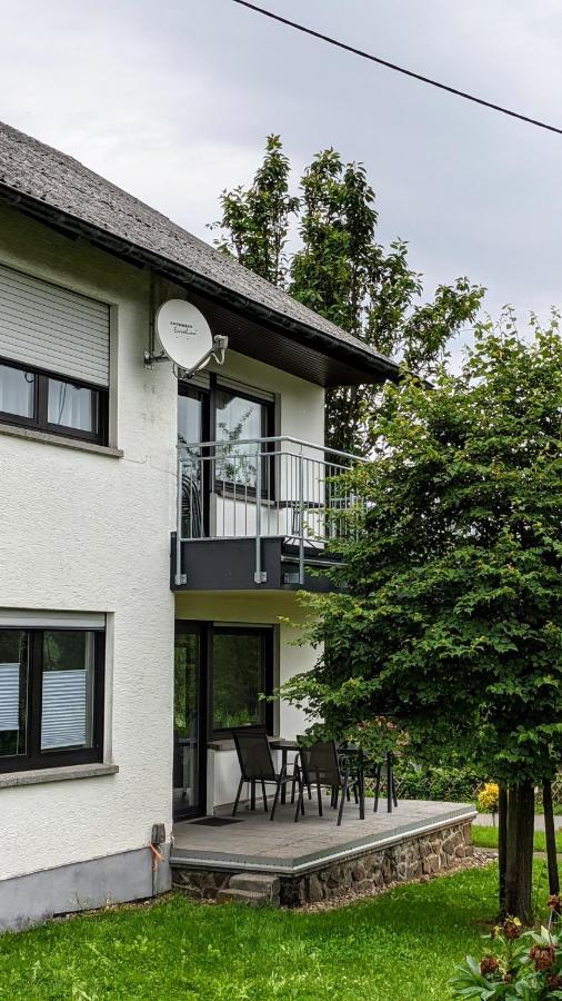 Weingut Harald Ludwig Osann-Monzel Exterior foto