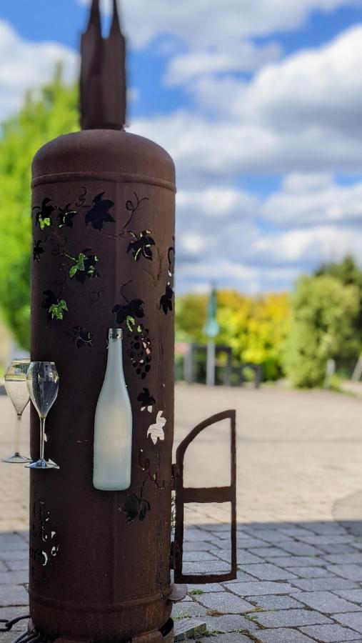Weingut Harald Ludwig Osann-Monzel Exterior foto