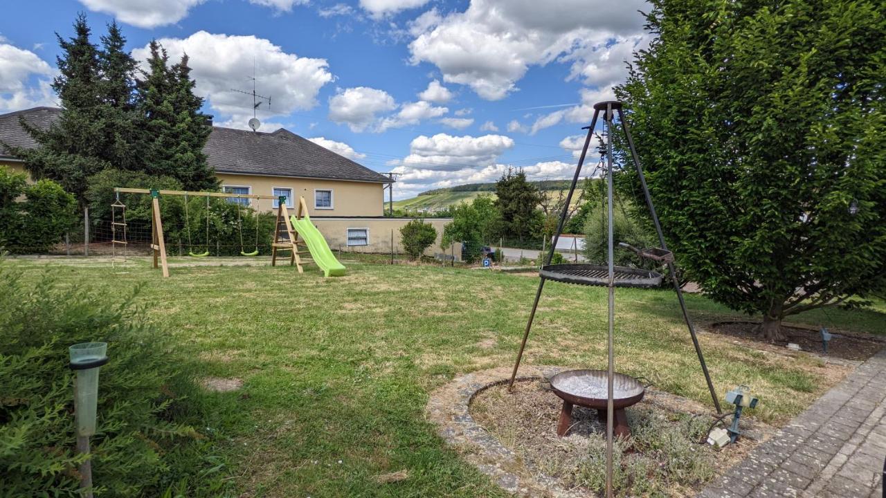 Weingut Harald Ludwig Osann-Monzel Exterior foto